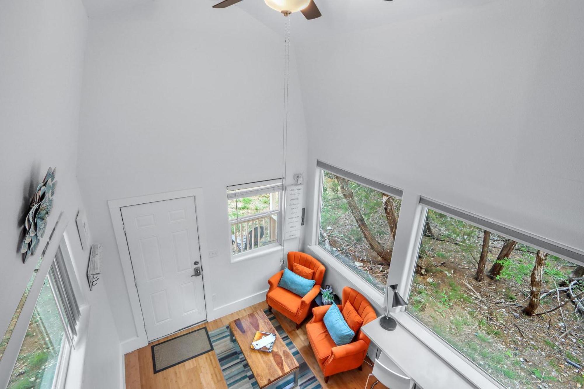 Вилла The Driftwoods - Orange Tiny House Экстерьер фото